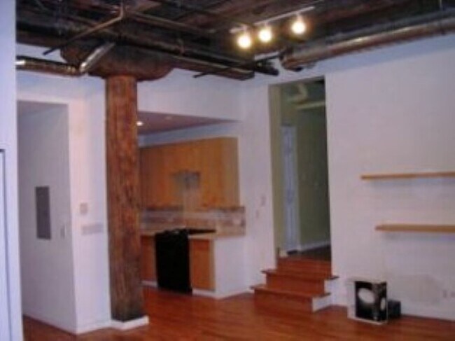 Foto del edificio - 2221 N Lister Ave