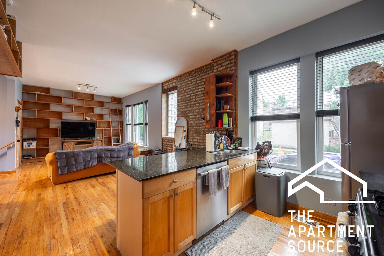 Foto principal - 1349 N Washtenaw Ave