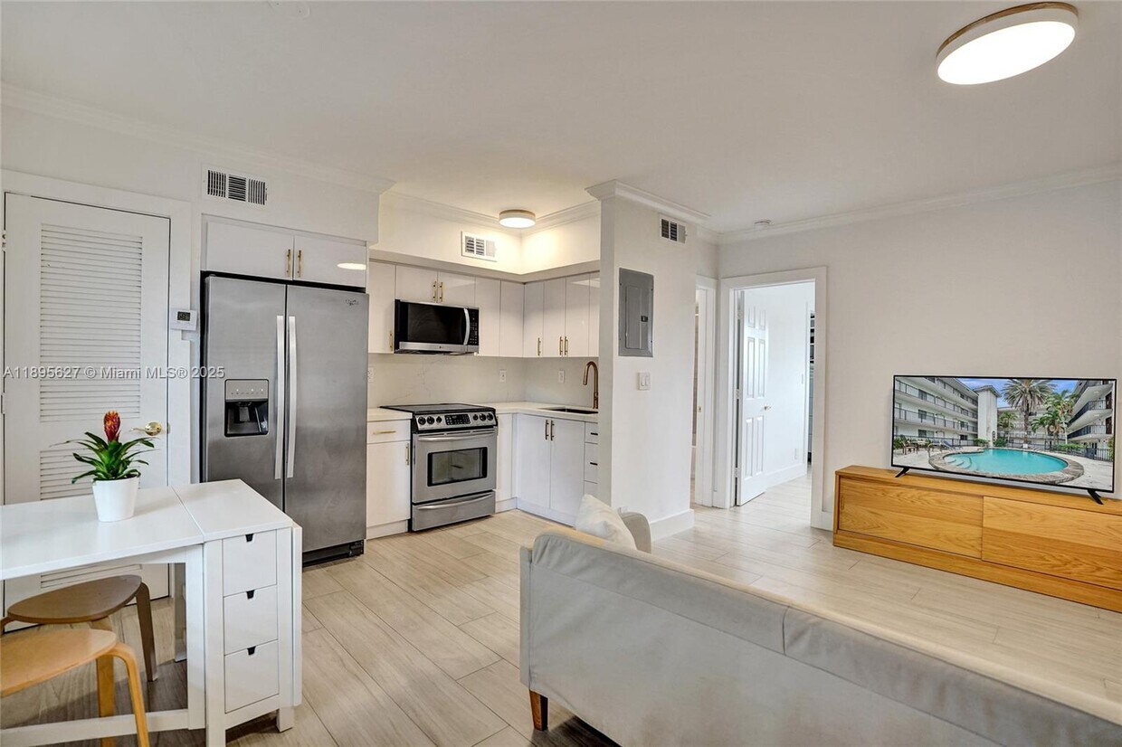 Foto principal - 924 SE 2nd St