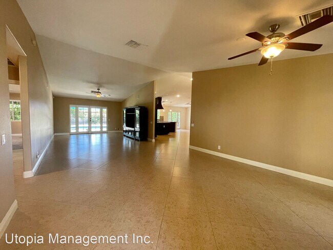 Foto del edificio - 3 br, 3 bath House - 78815 Lowe Dr.