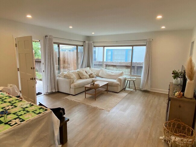 Foto del edificio - 1715 Glendon Ave