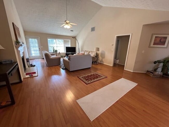 Building Photo - 416 Canterbury Pl Dr