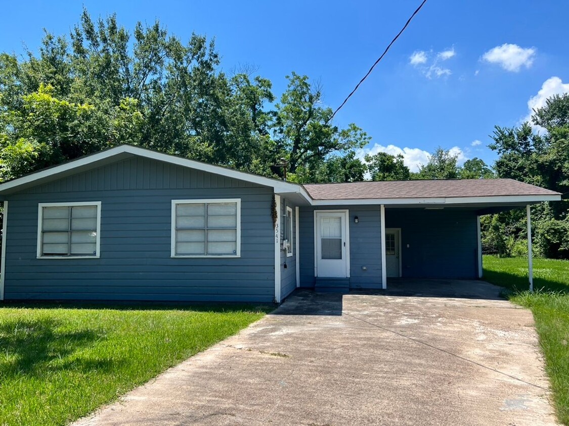 Primary Photo - Newly remodeled 4bed/2bath in Orange, TX