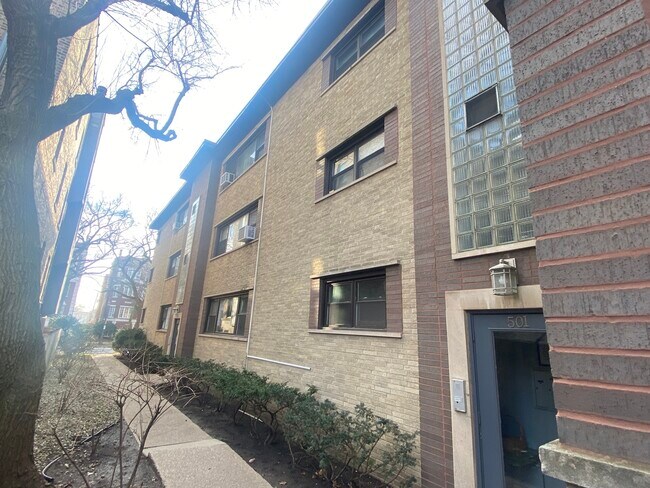 Foto del edificio - 501 Sheridan Rd