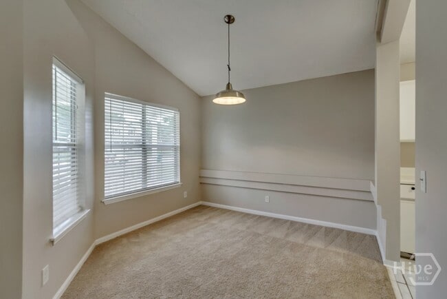 Building Photo - 710 Osprey Dr
