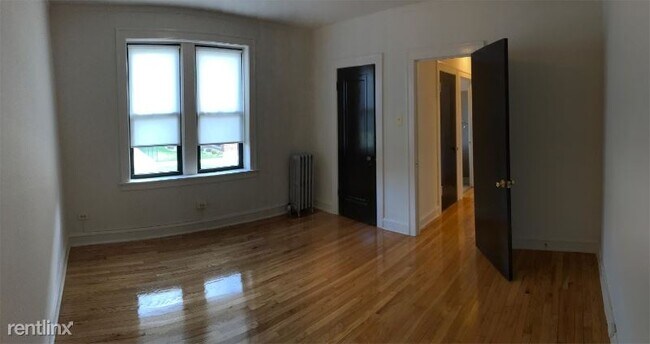 Building Photo - 8302 S Justine St