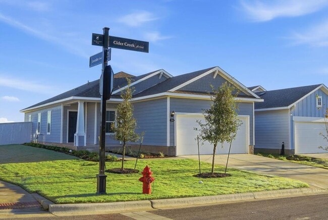 Building Photo - 104 Cider Crk Dr