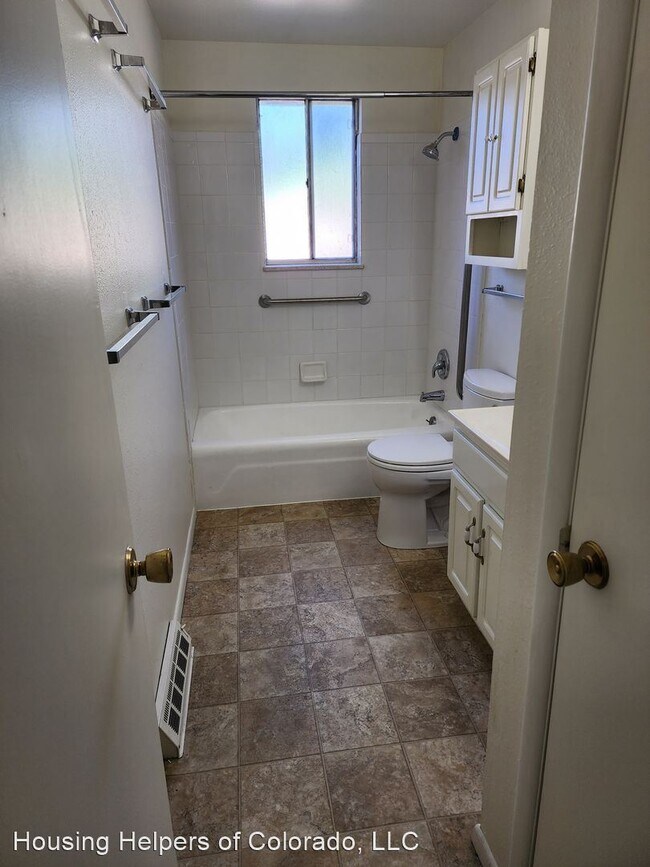 Building Photo - 2 br, 1 bath House - 1314 Terry St.