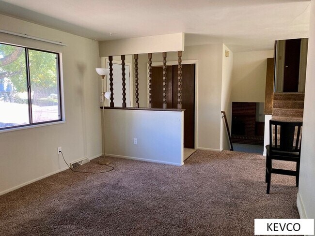 Building Photo - Spacious House with Huge Backyard!