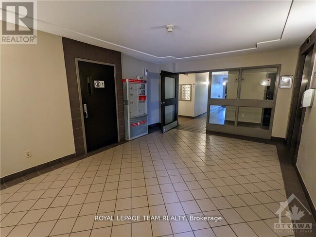 Building Photo - 250 Brittany Dr