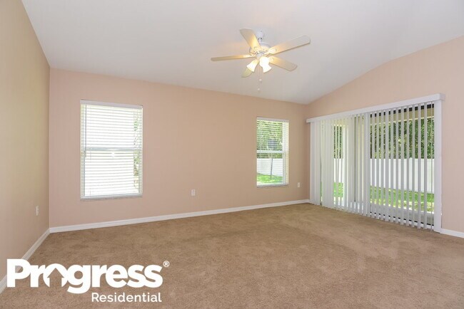 Foto del edificio - 7241 Twin Cedar Ln