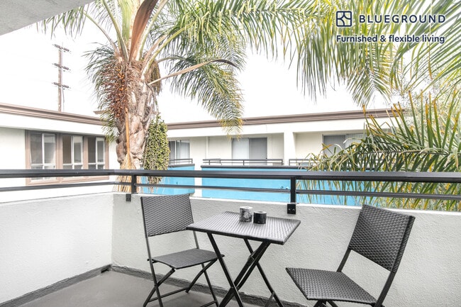 Foto del edificio - 3630 S Sepulveda Blvd