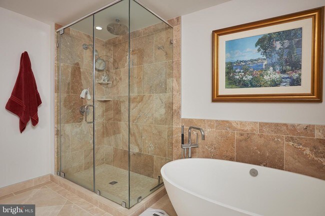 Foto del edificio - 4915 Hampden Ln