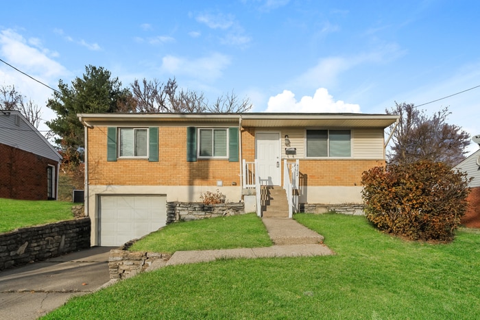 Primary Photo - 4372 Valence Drive