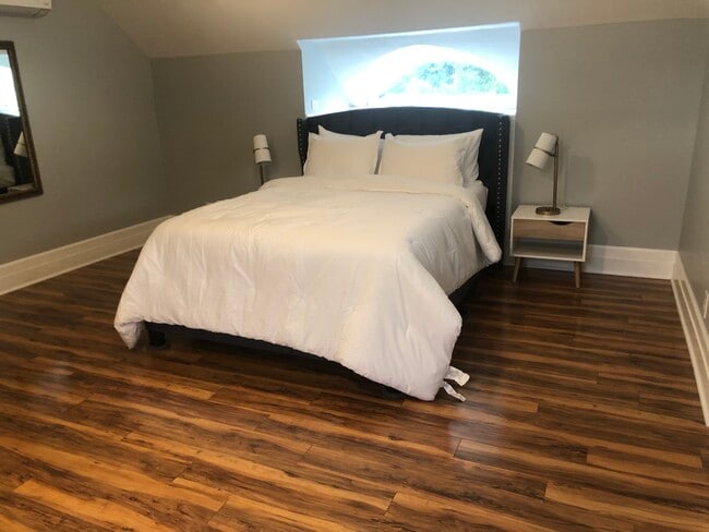 Building Photo - 240 Culver Rd