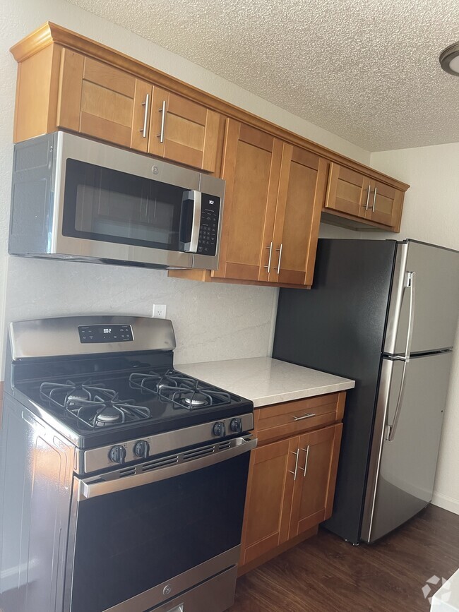 Building Photo - Trinity Townhomes