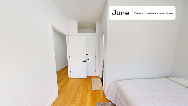 Foto del edificio - Room in Shared 5 bed/3 bath home in Ridgewood