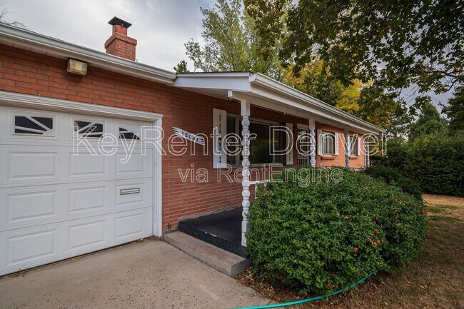 Building Photo - 12037 W Arizona Ave