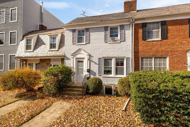 Foto del edificio - 1710 37th St NW