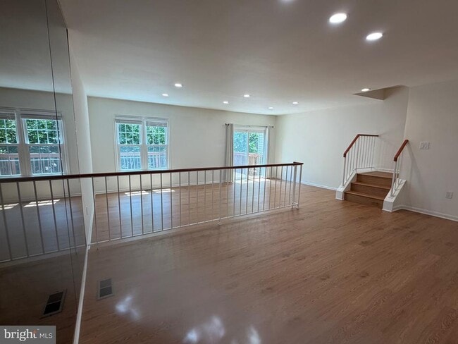 Building Photo - 10113 Galsworthy Pl