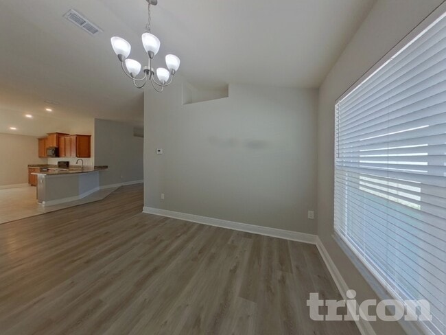 Foto del edificio - 387 Buchannan Dr