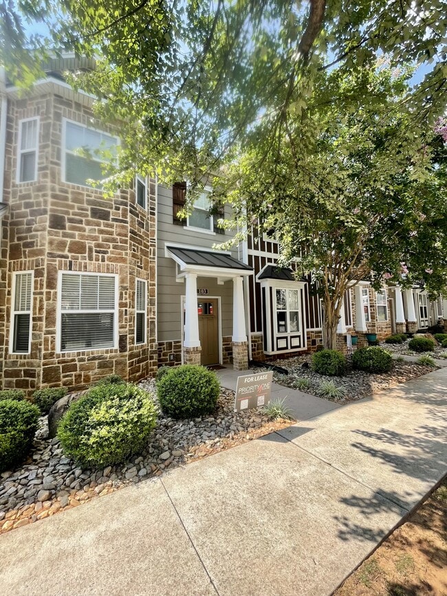 Building Photo - 103 Portico Street