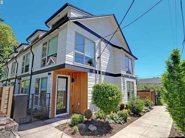 Foto del edificio - 3512 N Haight Ave