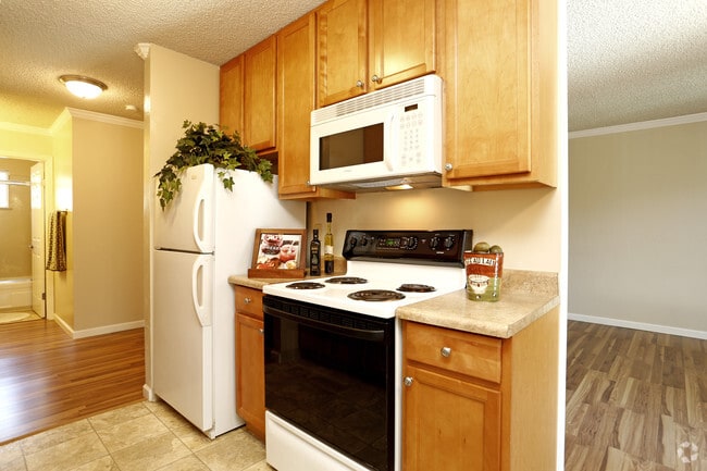 1BR 1BA - Redwood Grove Apartments