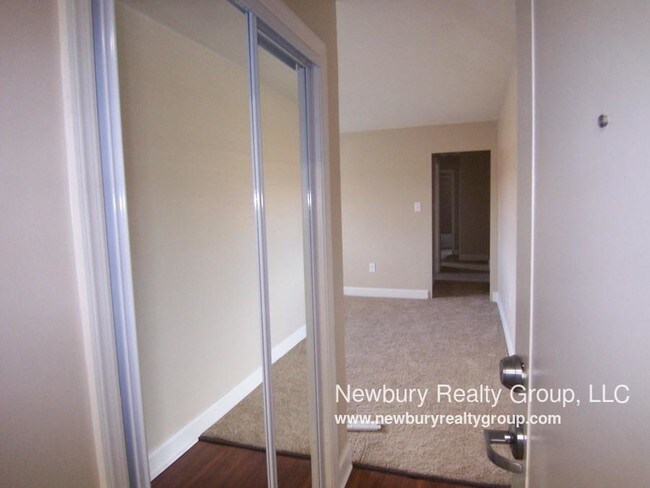 Foto del edificio - 2 bedroom in Crafton PA 15205