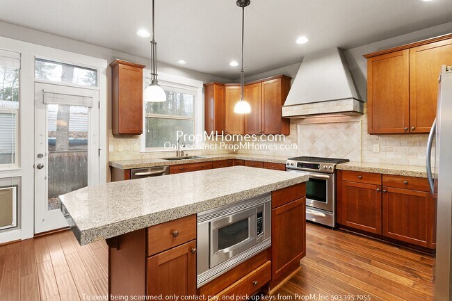 Foto del edificio - Beautiful Four Bedroom Home in King City! ...