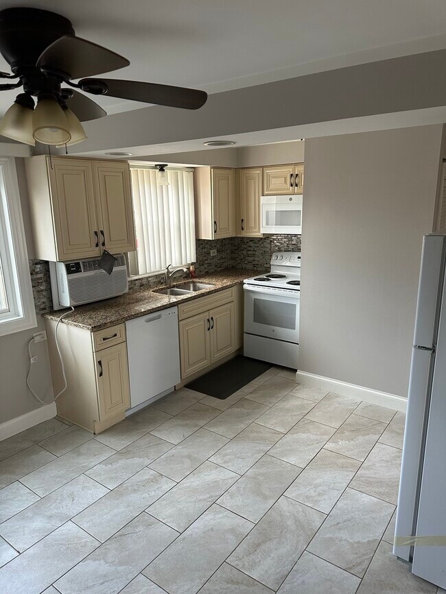 6858 W Lode Dr Unit 1b, Worth, IL 60482 Condo for Rent in Worth, IL