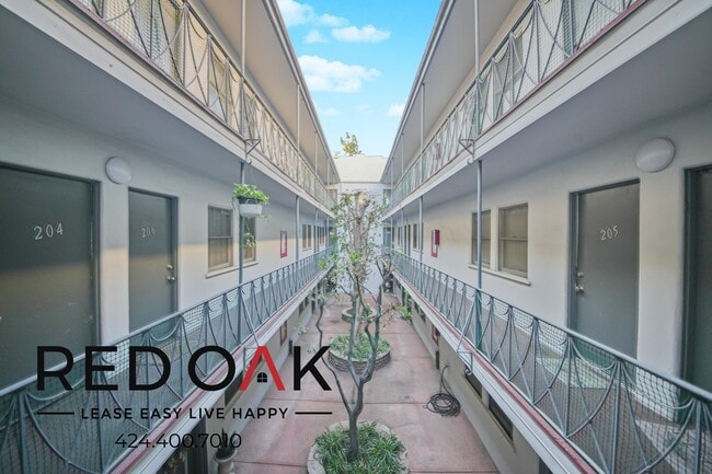 Foto del edificio - 615 N Rossmore Ave