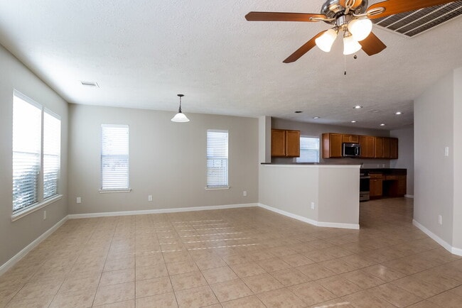 Building Photo - 1227 Grassy View Dr