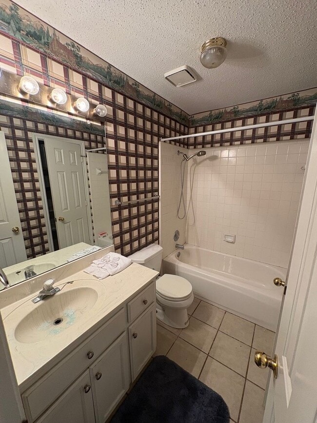 Building Photo - 309 Station Creek Dr