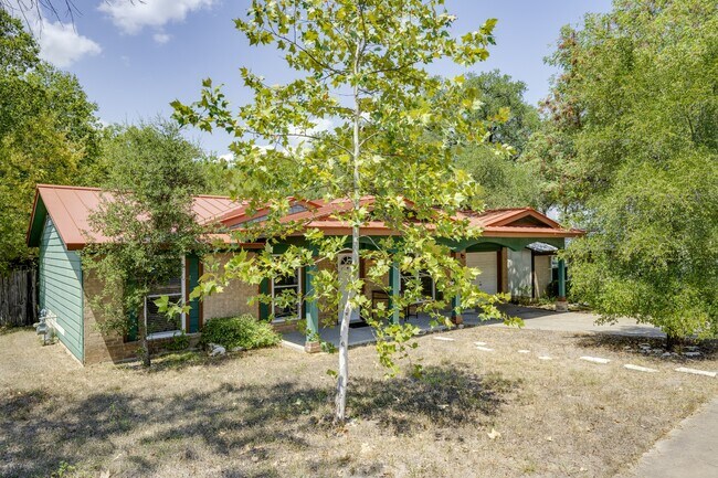 Building Photo - 8408 Romney Rd
