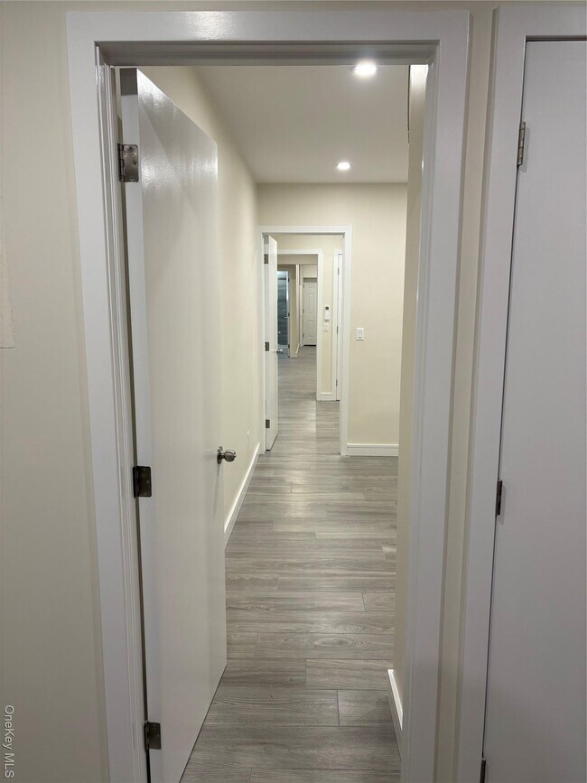 Foto del edificio - 30-68 45th St