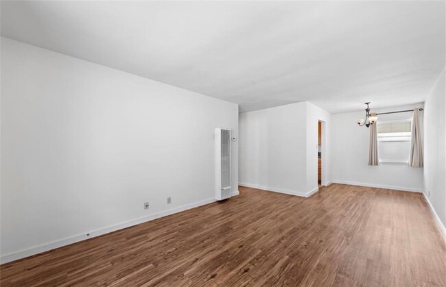 Building Photo - 224 Avenida Cabrillo