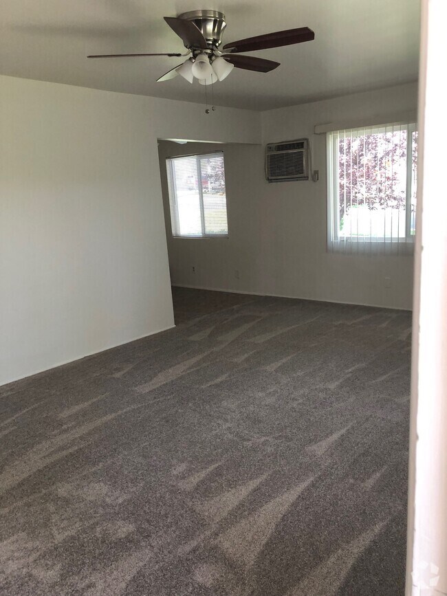 Mount Rubidoux Park Apartments for Rent with Parking Riverside, CA