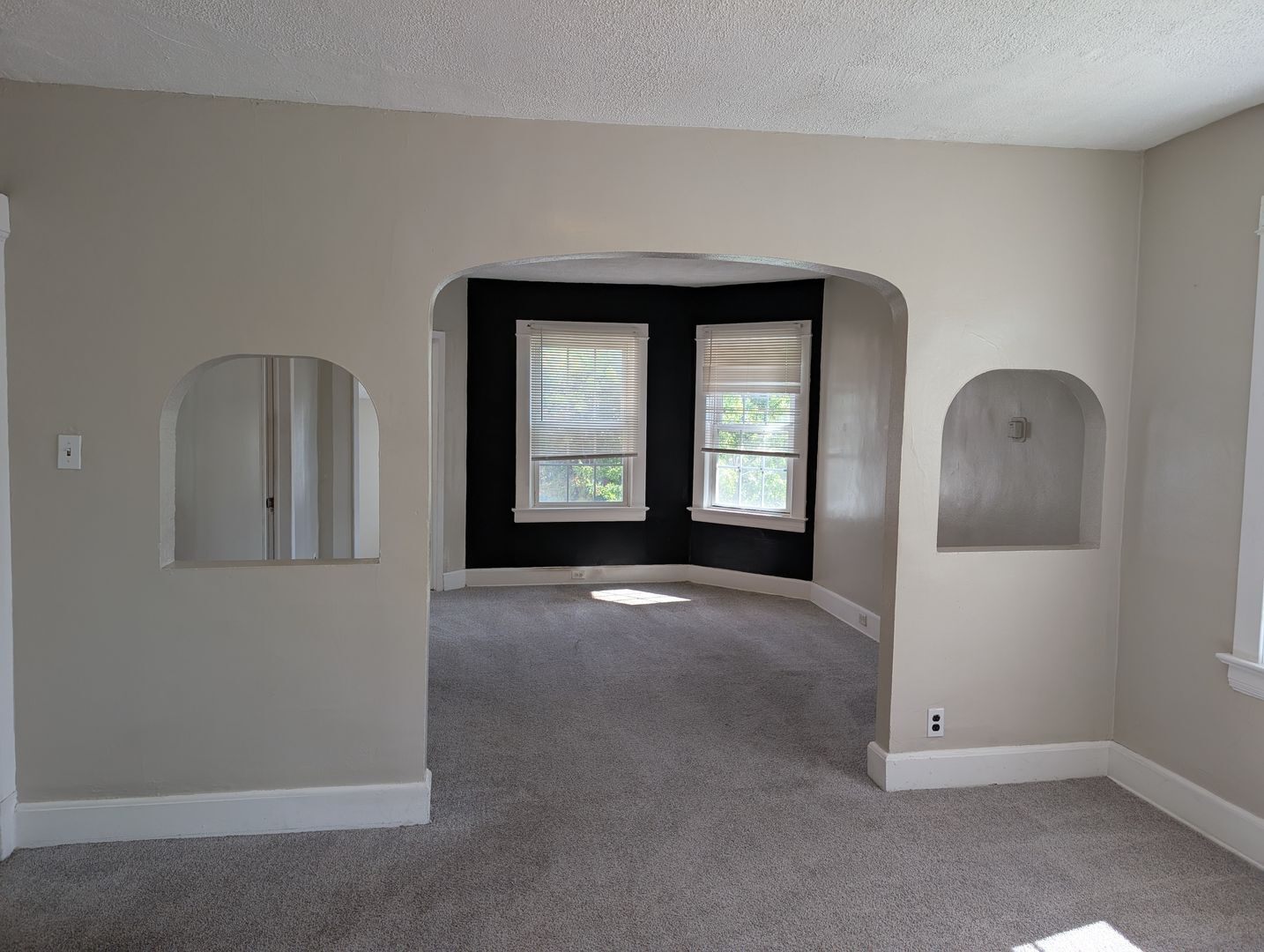 1476 W 107th St Cleveland, OH 44102 – photo 5