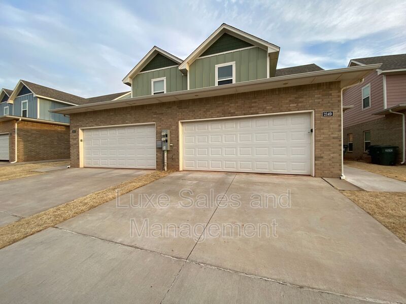 Primary Photo - 2149 Camino Del Plaza Ln