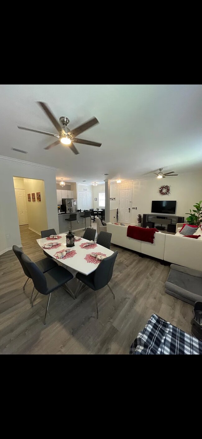 Building Photo - 1000 Peggy Cir