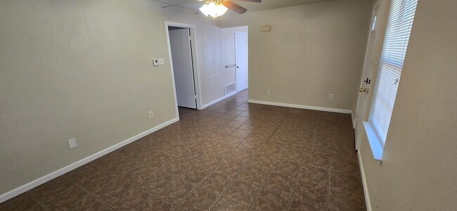 Foto del edificio - 591 Bosque Bend Ln