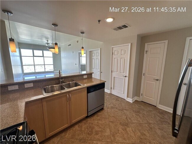 Foto del edificio - 1-BEDROOM UNIT AT THE OGDEN HIGHRISE!