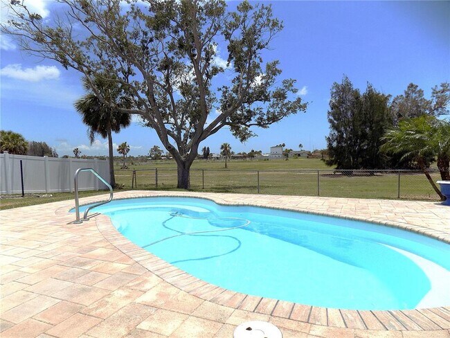 Building Photo - 3842 Headsail Dr