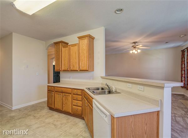 Building Photo - 6305 Beaver Ridge Rd