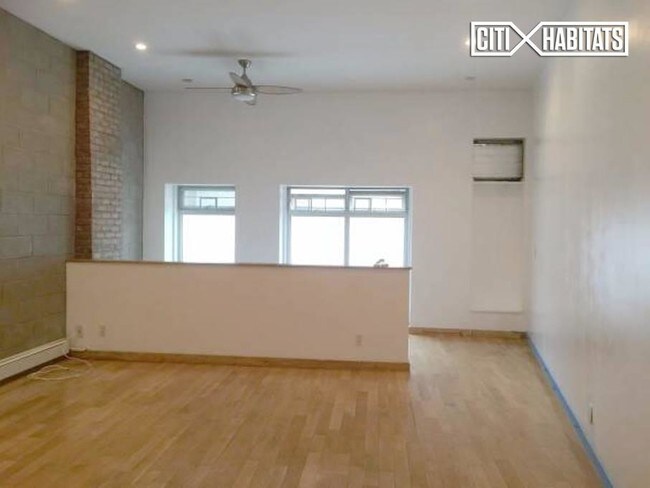 Foto del edificio - 3525 9th St