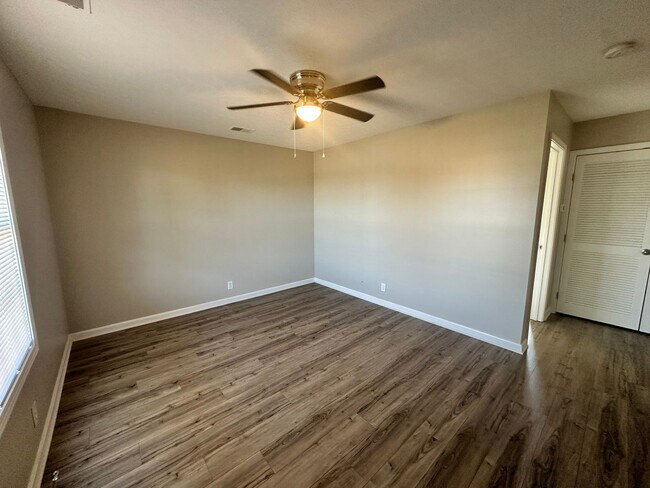 Building Photo - 10012 Michaele Ln