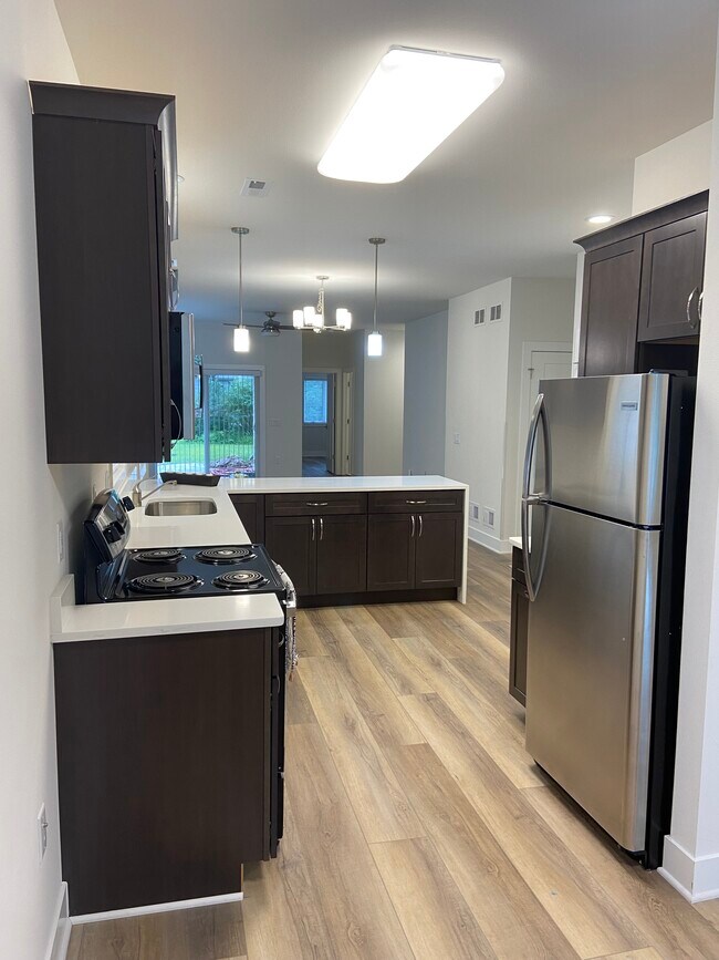 Foto del edificio - Whitcomb Square Senior Apartment Homes (55+)