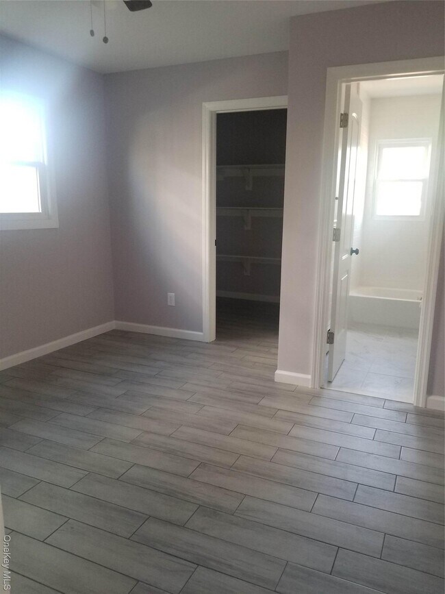 Foto del edificio - 456 Lincoln Blvd