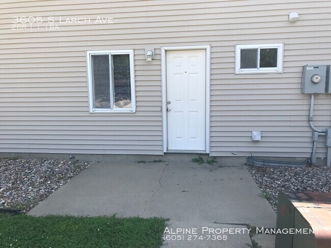 Foto del edificio - 2 Bed/1.5 Bath Townhome For Rent!!